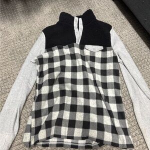 Cuddl Duds Black and Gray Plaid Hoodie